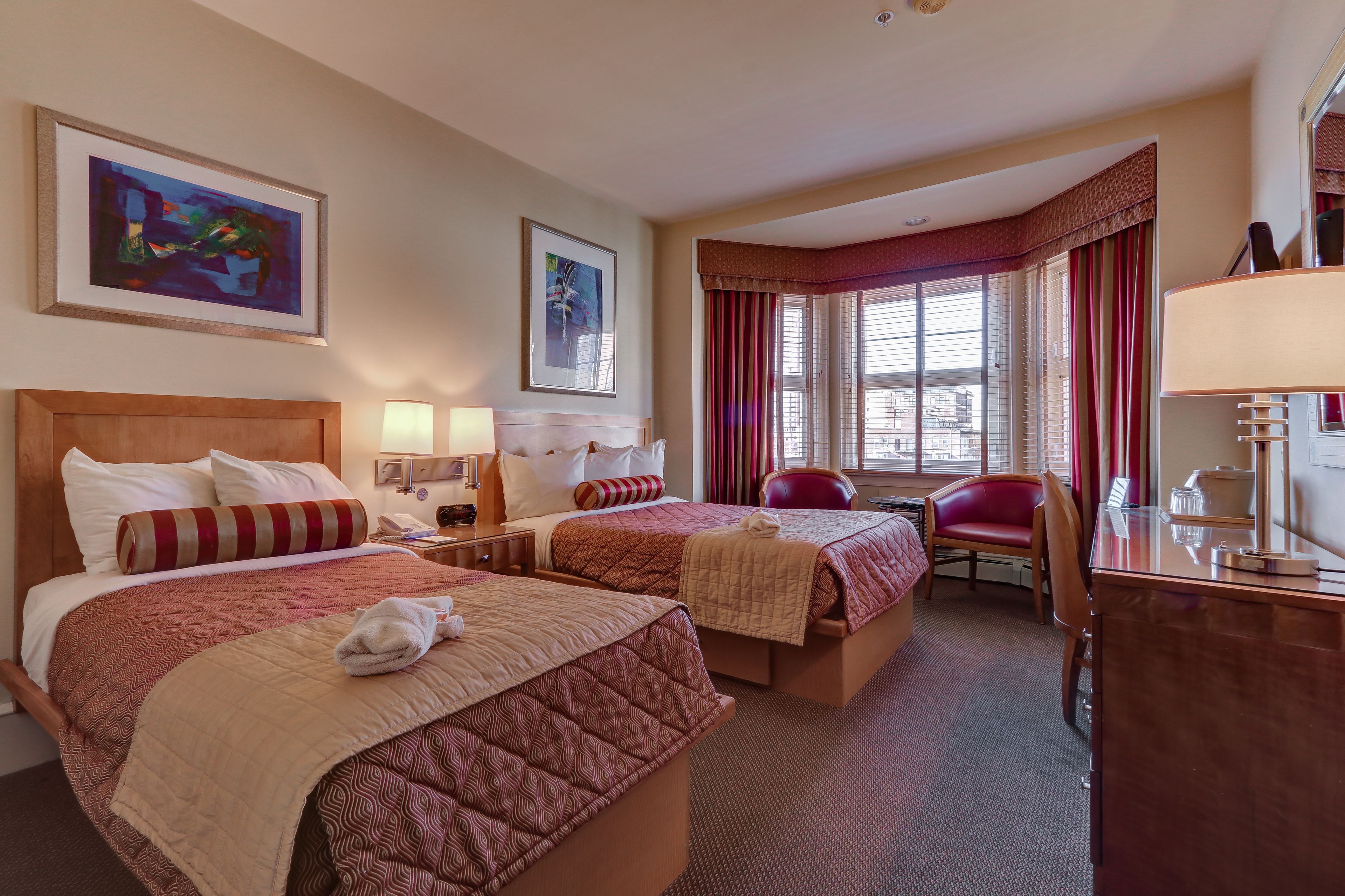 1 bedroom, in-room safe, desk, iron/ironing board