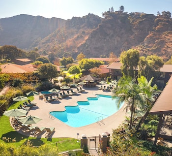 Pool amenities at The Ranch at Laguna Beach