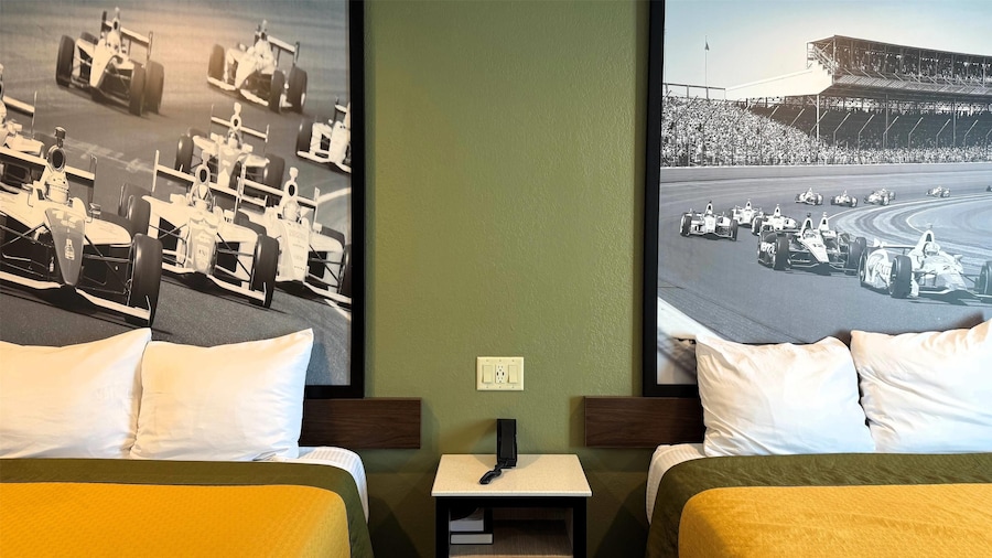 Super 8 by Wyndham Frankfort IN