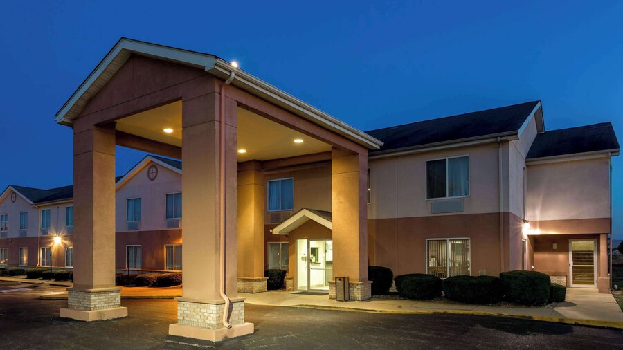 Super 8 by Wyndham Frankfort IN