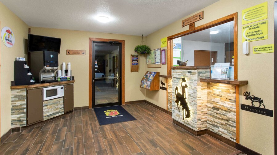 Super 8 by Wyndham Dubois