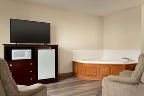 Studio Suite, 1 King Bed, Non Smoking