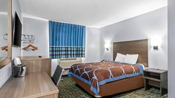 Desk, free cribs/infant beds, free WiFi, bed sheets