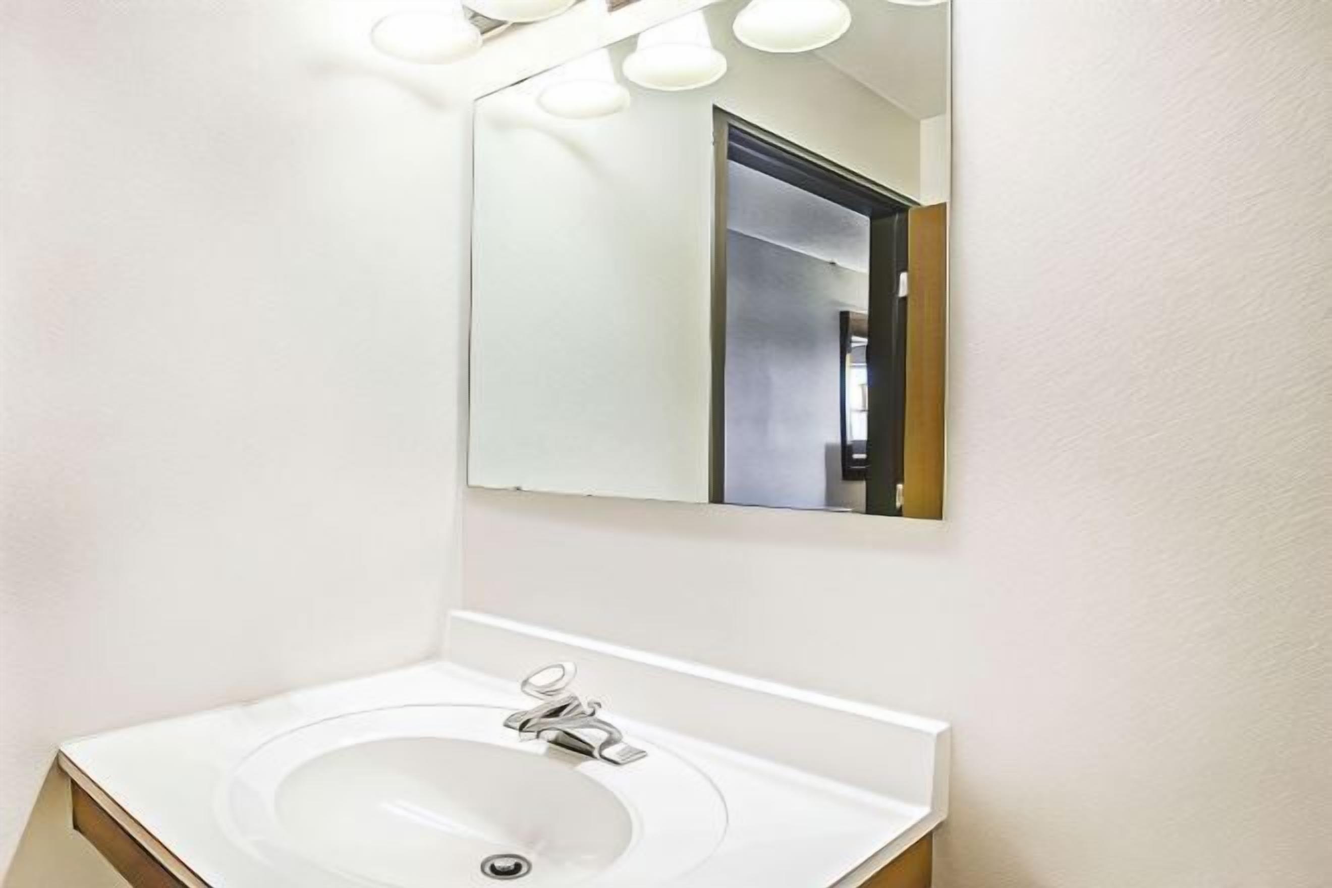 Bathroom | Hair dryer, towels, soap, shampoo