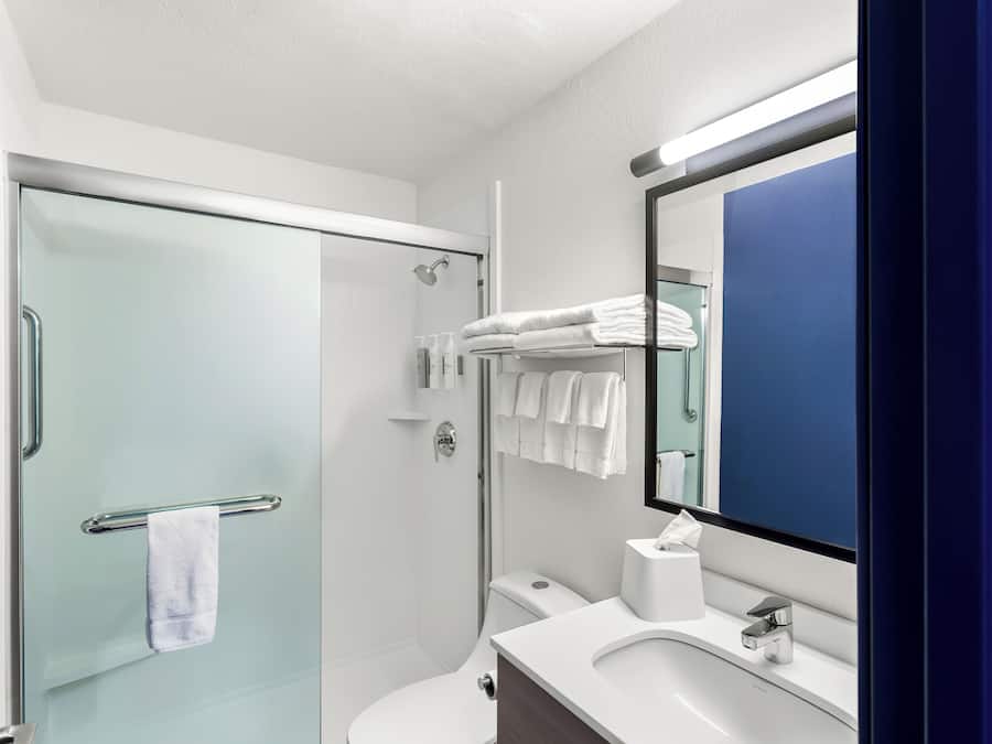 Hair dryer, towels