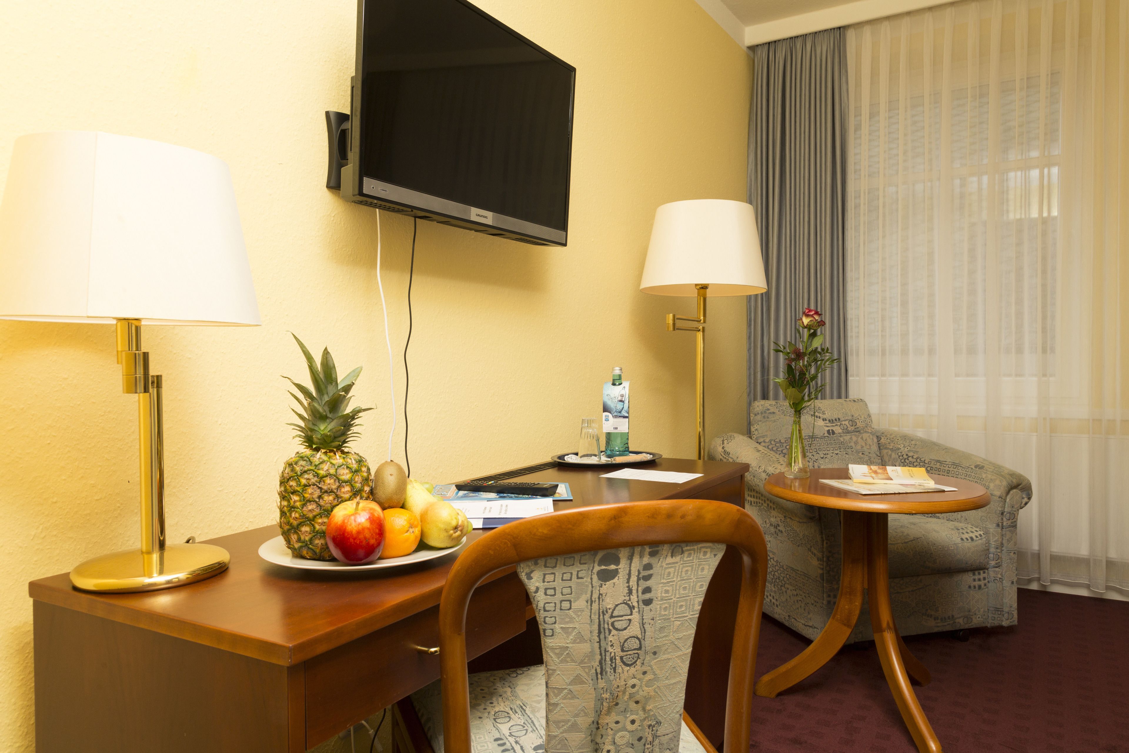 hypo-allergenic bedding, minibar, in-room safe, desk