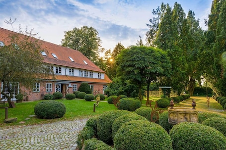 Exterior. Romantik Hotel Friederikenhof Restaurant & Spa