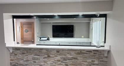 Red Roof Inn & Suites Hammond, IN