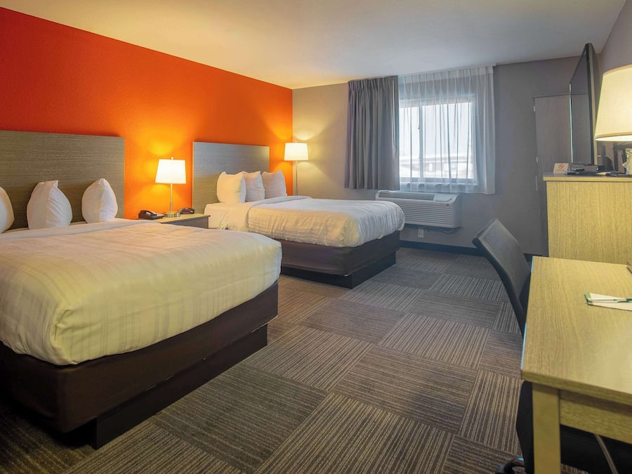 Standard Room, 2 Double Beds, Non Smoking | Desk, blackout drapes, iron/ironing board, free WiFi