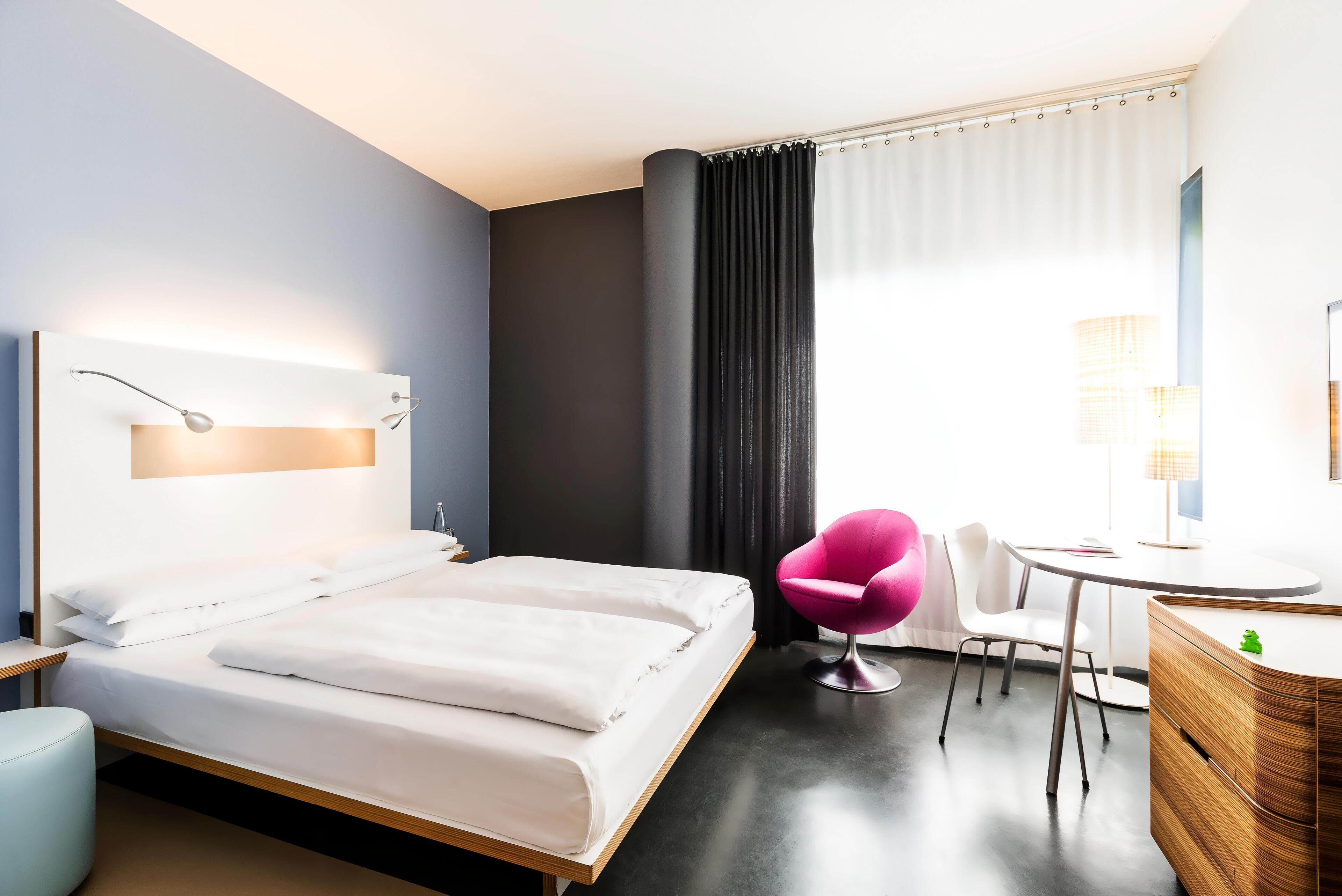 Hypo-allergenic bedding available, in-room safe, desk, soundproofing