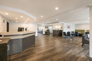 Lobby - Quality Inn Marquette (Marquette)
