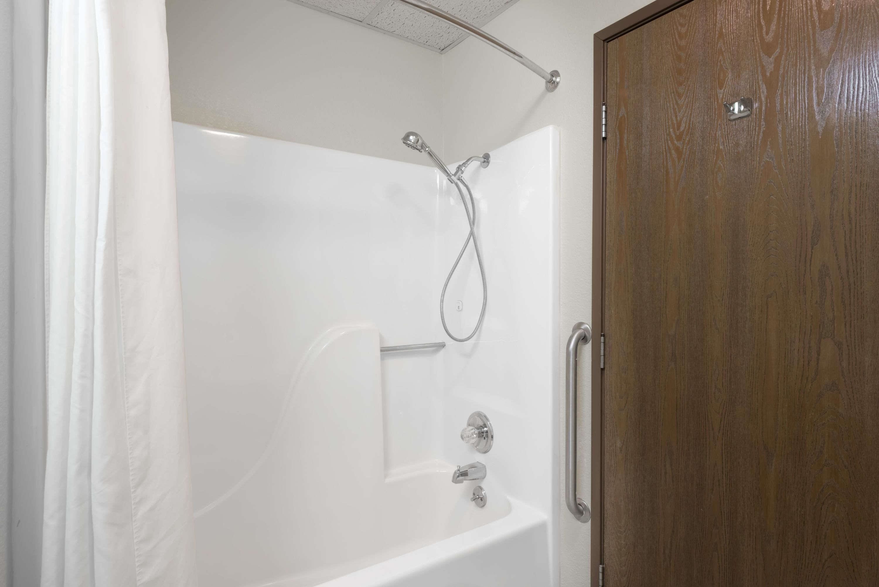Room, 2 Double Beds | Bathroom