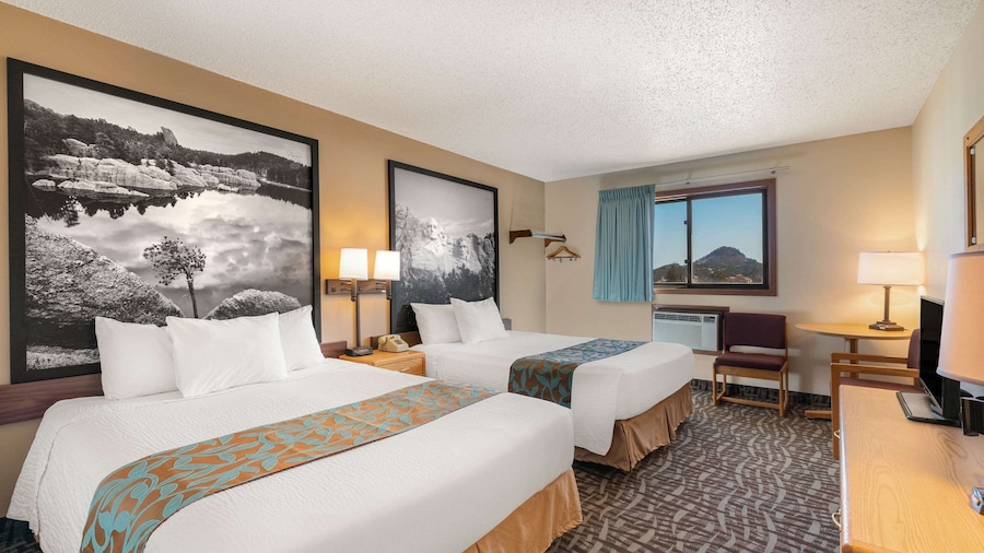 Super 8 by Wyndham Hill City/Mt Rushmore/ Area