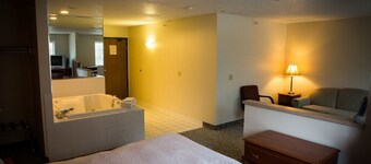 Regency Inn and Suites, Anoka