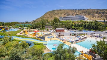 Seasonal outdoor pool, pool umbrellas, sun loungers