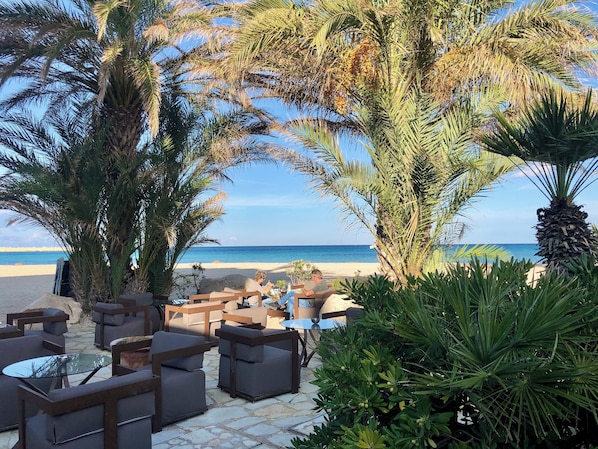 Beach bar
