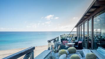 Lunch and dinner served, Mediterranean cuisine