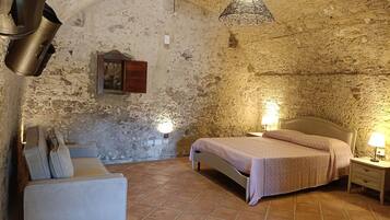 Suite | 1 bedroom, soundproofing, free WiFi, bed sheets
