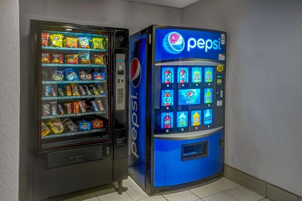 Vending machine - Motel 6 Morehead, KY (Morehead)