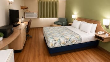 Standaard kamer, 1 kingsize bed, roken | Een bureau, een laptopwerkplek, gratis wifi, beddengoed