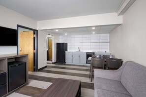 Room, 1 Bedroom, Non Smoking | Pillowtop beds, desk, blackout drapes, iron/ironing board