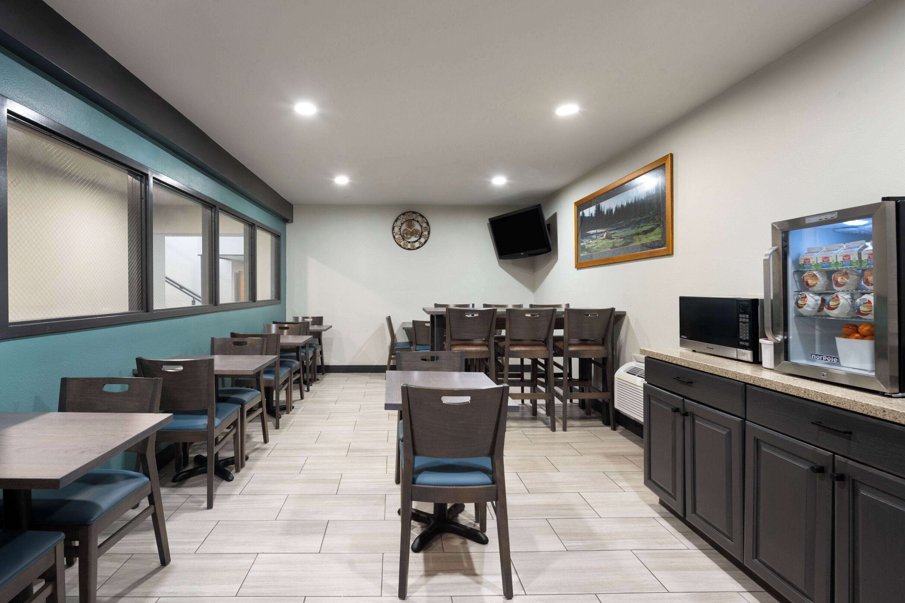 Free daily on-the-go breakfast 