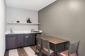 Room, 2 Queen Beds, Kitchen | Private kitchenette | Fridge, microwave, coffee/tea maker - Super 8 by Wyndham Columbus (Columbus)