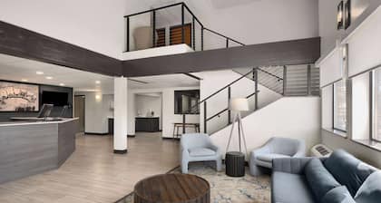 Super 8 by Wyndham Columbus
