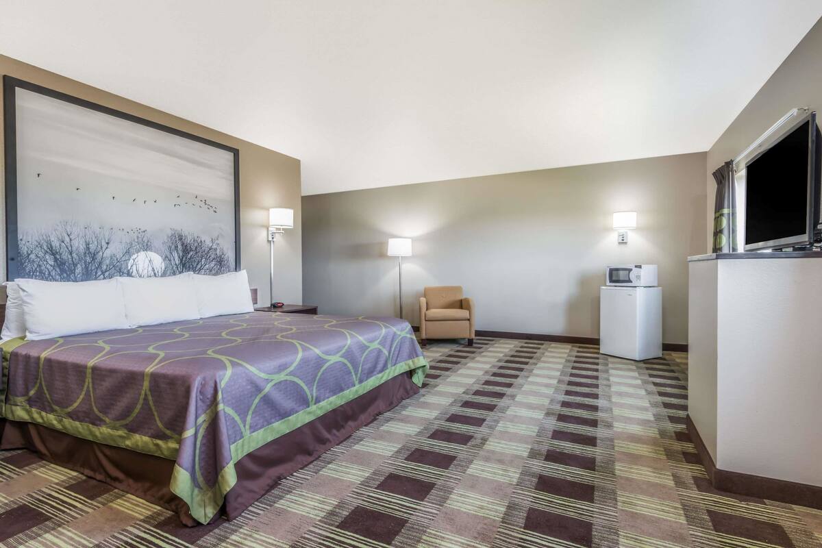 Studio suite, 1 kingsize bed, niet-roken | Een bureau, een strijkplank/strijkijzer, gratis babybedden