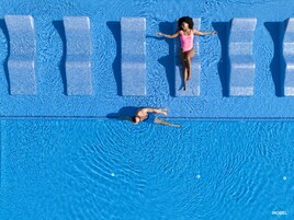 4 outdoor pools, pool umbrellas, sun loungers