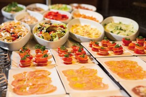 Desayuno buffet incluido todos los días 