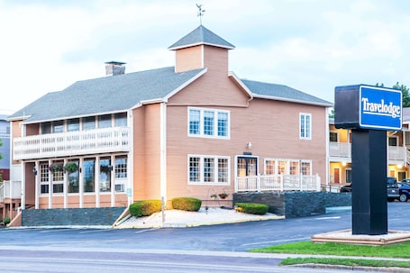Exterior. Travelodge by Wyndham South Burlington