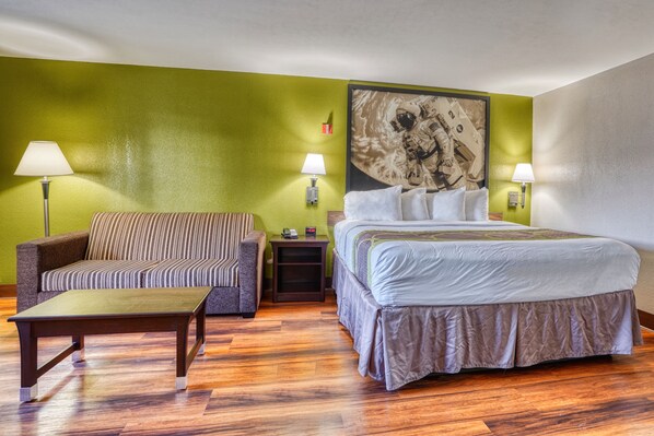 Suite, 1 très grand lit, non-fumeur (Mini-Suite, Stair Access Only) | Literie de qualité, couette en duvet, lit avec matelas à plateau-coussin