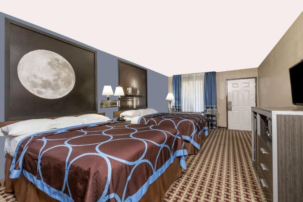 Premium bedding, down duvets, pillow-top beds, desk