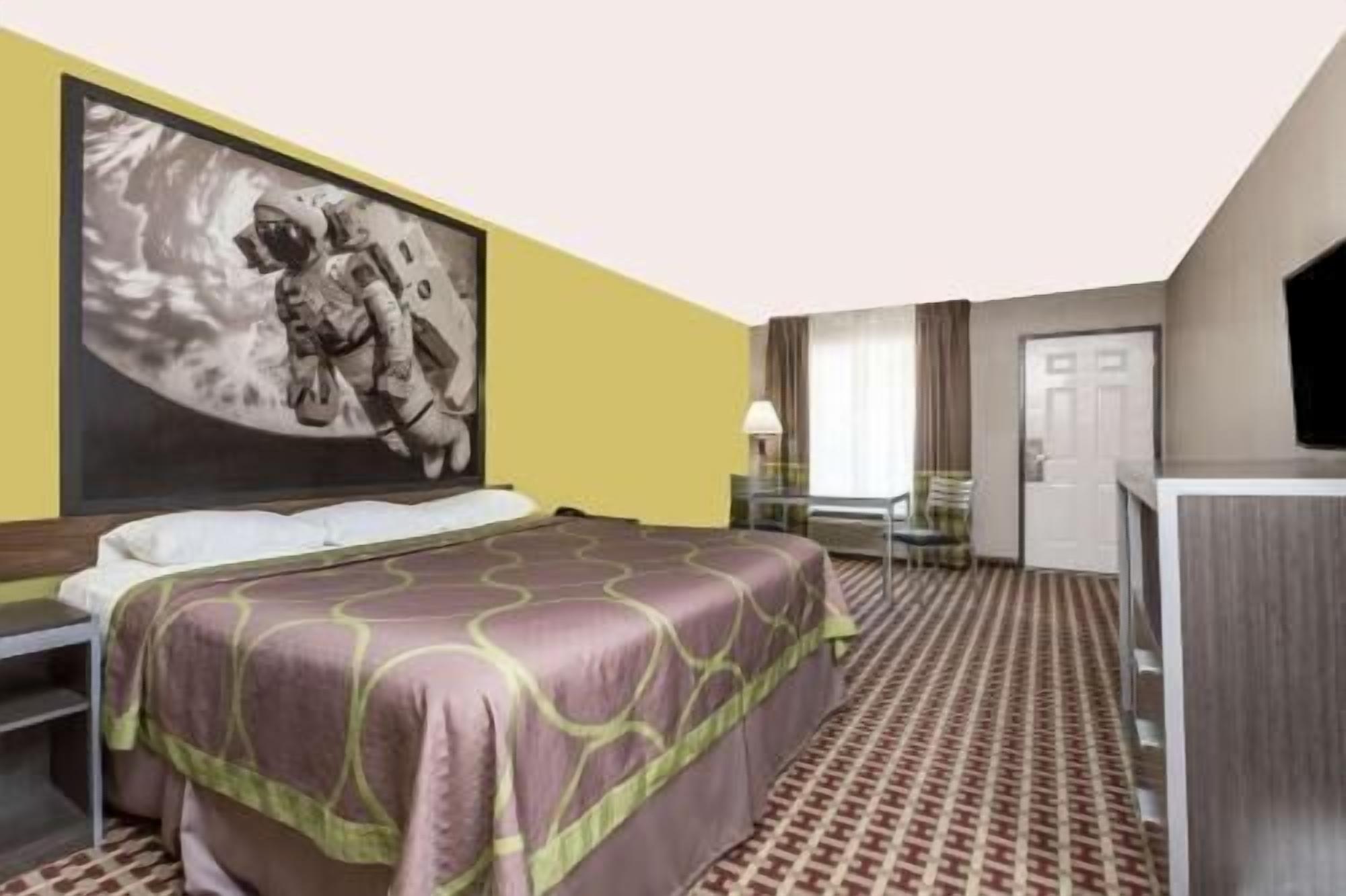 Premium bedding, down duvets, pillow-top beds, desk