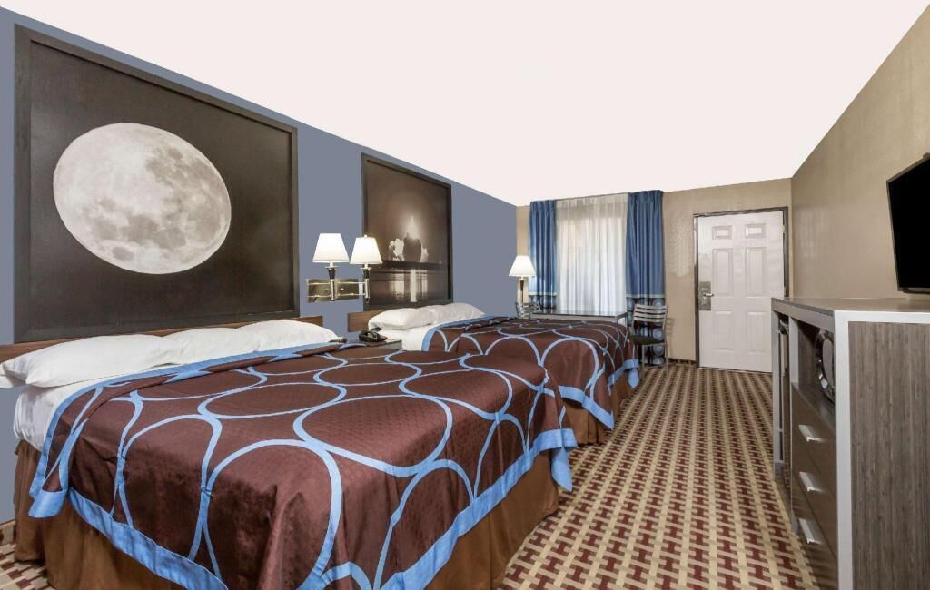 Premium bedding, down comforters, pillowtop beds, desk