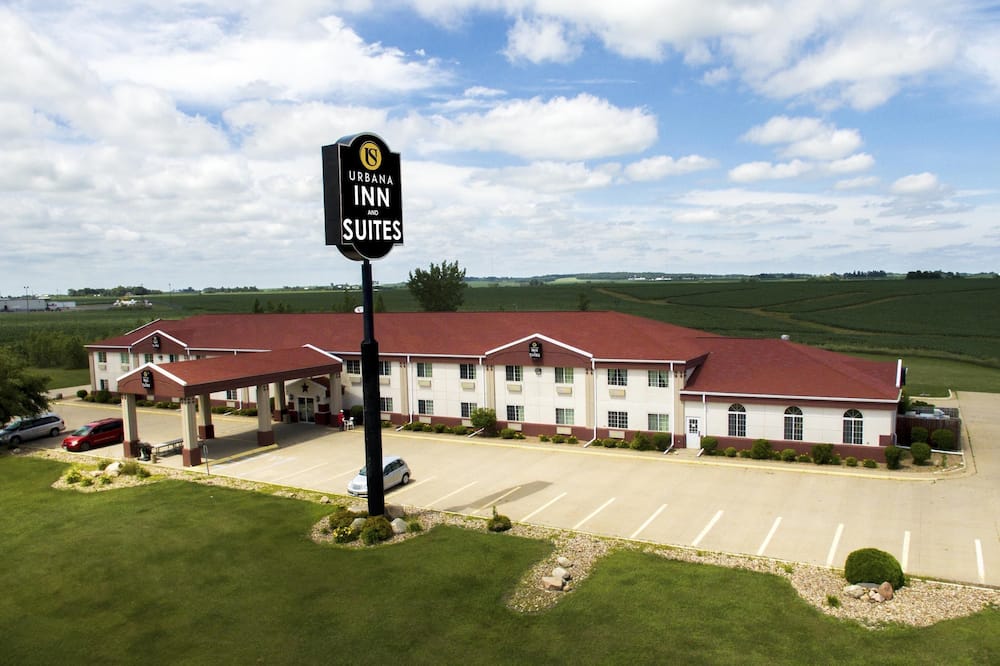 Urbana Inn & Suites