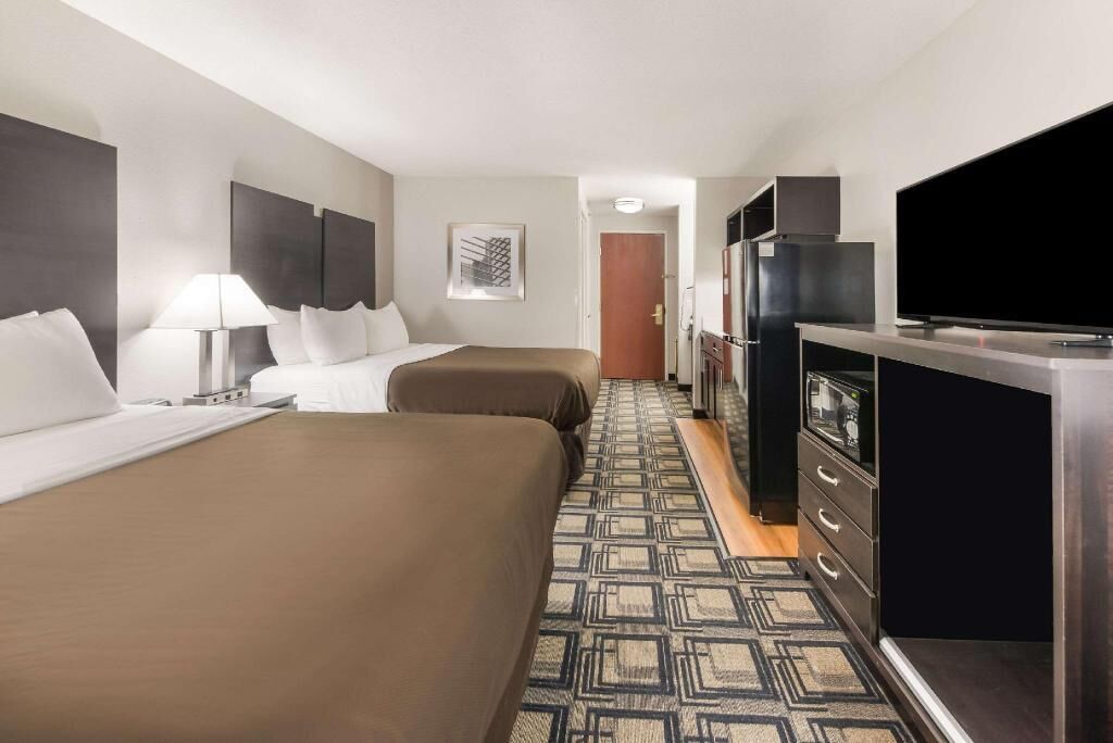 In-room safe, desk, blackout curtains, iron/ironing board