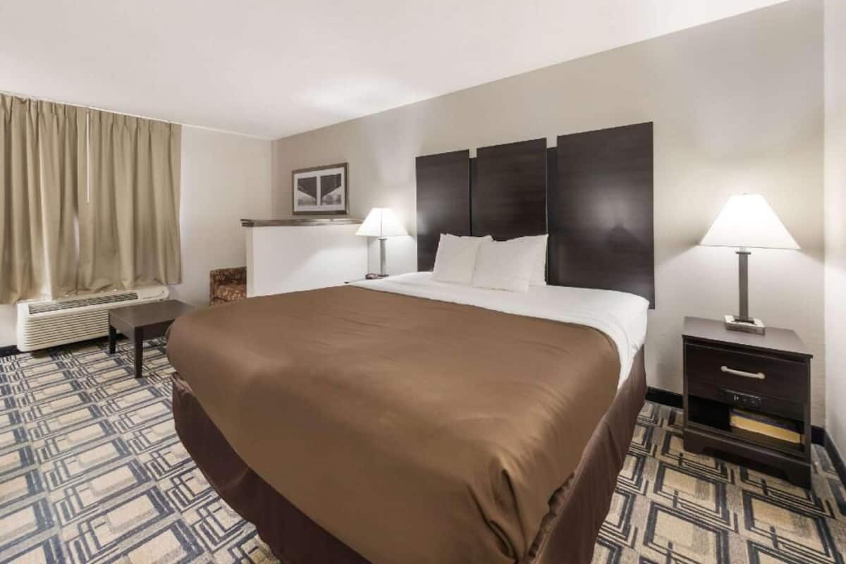 In-room safe, desk, blackout drapes, iron/ironing board