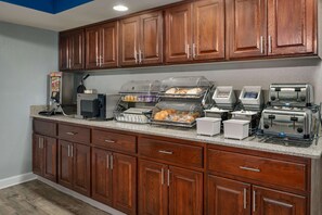 Free daily continental breakfast