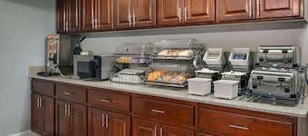Baymont Inn & Suites by Wyndham Swanton/Toledo Airport