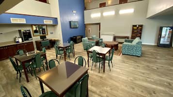 Tägliches inbegriffenes kontinentales Frühstück