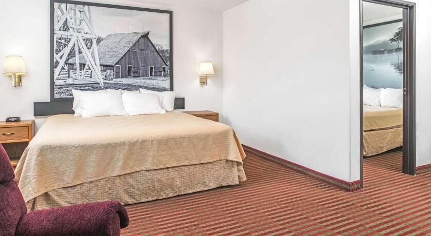 Ropa de cama de alta calidad y escritorio 