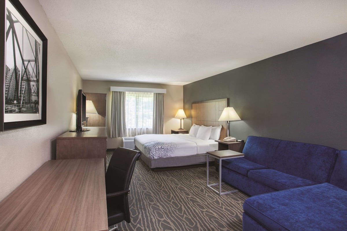 Studio Suite, 1 King Bed, Non Smoking