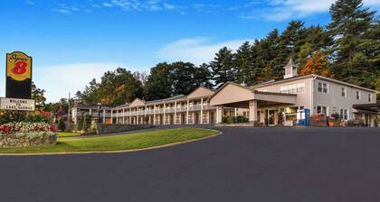 Super 8 by Wyndham Lake George/Downtown