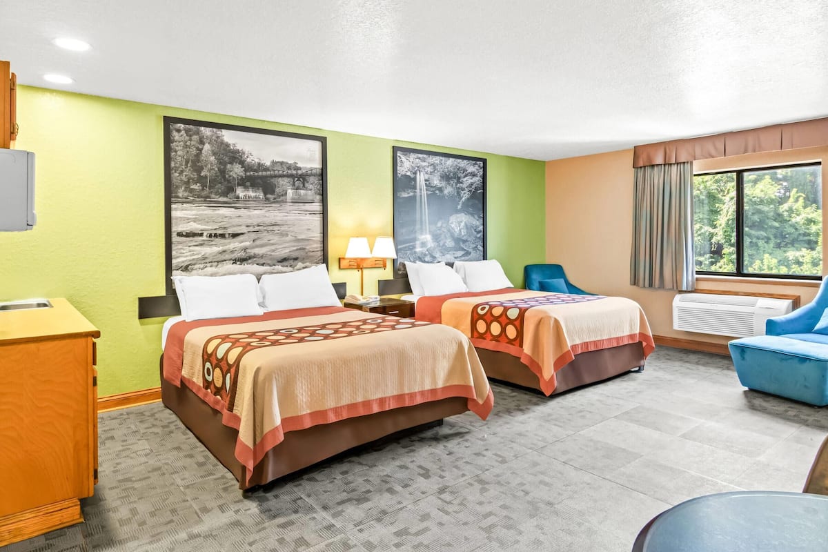 Room, 2 Queen Beds, Non Smoking (Upgraded) | Desk, iron/ironing board, rollaway beds, free WiFi