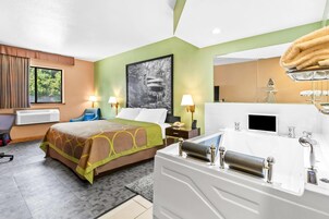 Suite, 1 King Bed, Non Smoking, Jetted Tub | Desk, iron/ironing board, rollaway beds, free WiFi