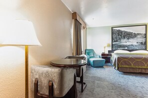 Desk, iron/ironing board, rollaway beds, free WiFi