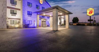 Super 8 by Wyndham Uniontown PA