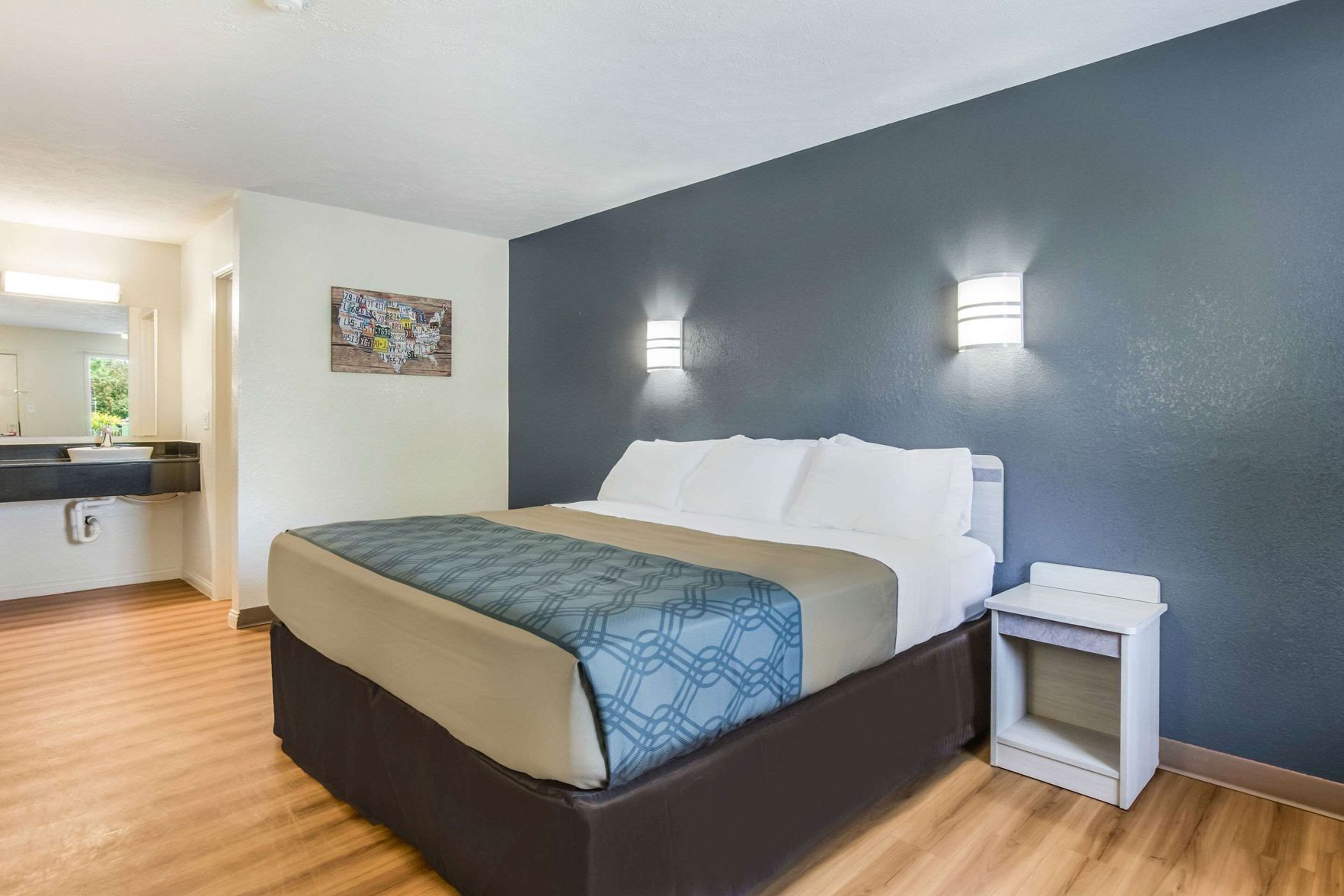 Desk, blackout curtains, free WiFi, bed sheets